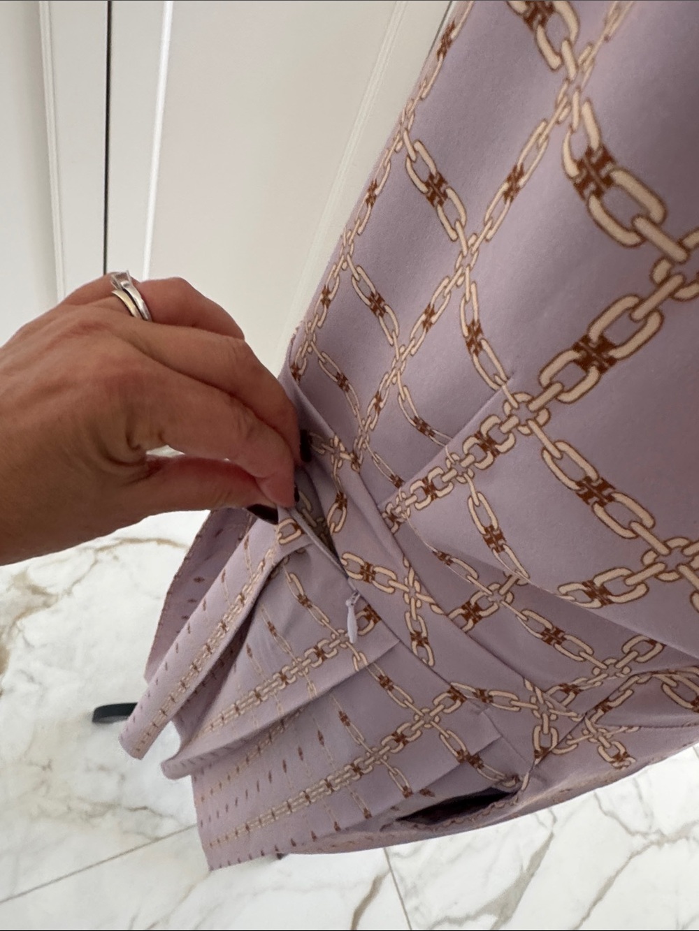 Tory Burch Lavender Sleeveless Collared Midi Dress with Gold Motif - Picture 6 of 6